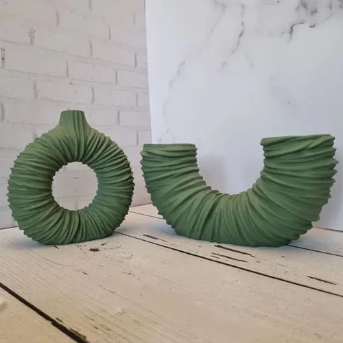 ست پلی استر گلدان و شمعدان