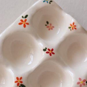 جاتخم مرغی سرامیکی مدل گلدار